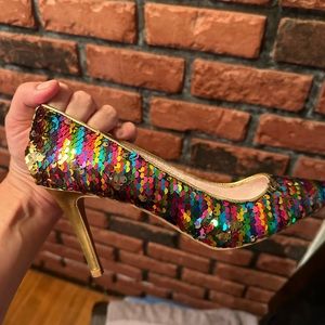 Reversible Sequence pumps / rainbow & gold